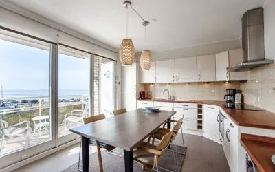 Appartement te koop: de Ruyterstraat 6F3, Zandvoort