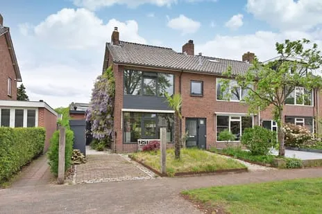 Hoekwoning te koop: De Savornin Lohmanlaan 10, Zuidereng Huizen