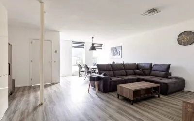Tussenwoning te koop: de Schans 17A, Leek