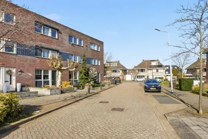 Tussenwoning te koop: De Spin 6, Uitgeest