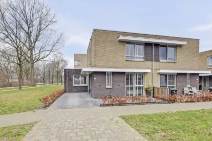 Hoekwoning te koop: De Stag 130, De Boeg Dronten