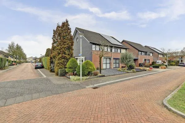 Hoekwoning te koop: de Steeg 24, Kern Angeren Angeren