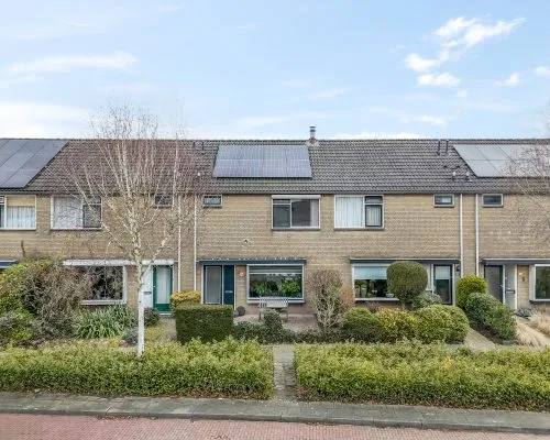 Tussenwoning te koop: De Steenkamp 64, Voorthuizen