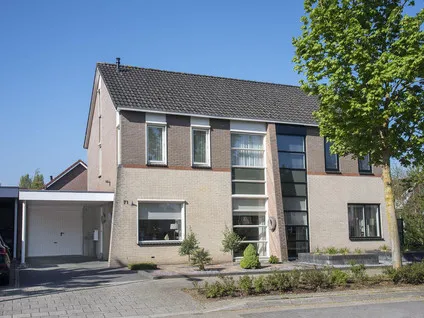 Tussenwoning te koop: De Stroekeld 71, Veeneslagen Oost Rijssen