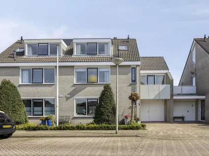 Tussenwoning te koop: De Til 58, Koudekerk aan den Rijn-Zuid Koudekerk Aan Den Rijn