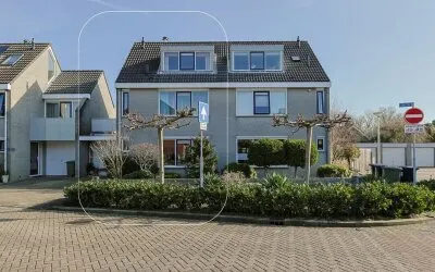 Tussenwoning te koop: De Til 60, Koudekerk aan den Rijn-Zuid Koudekerk Aan Den Rijn