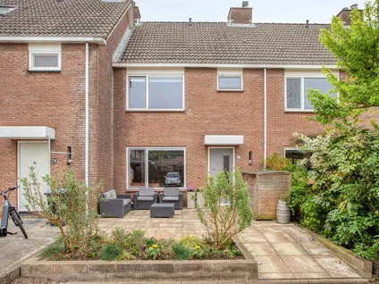 Tussenwoning te koop: De Touwbaan 24, Hendrik-Ido-Ambacht