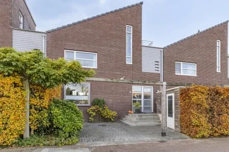 Tussenwoning te koop: De Triomfboog 66, Enschede