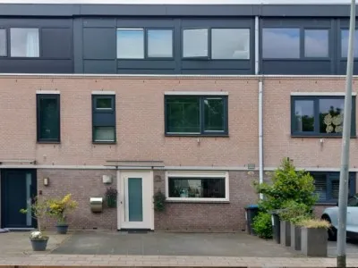 Tussenwoning te koop: De Velden 55, De Velden Schiedam