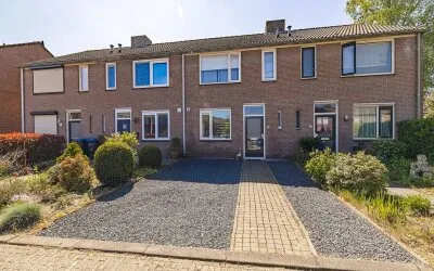 Tussenwoning te koop: De Vennen 19, Rijsbergen Rijsbergen