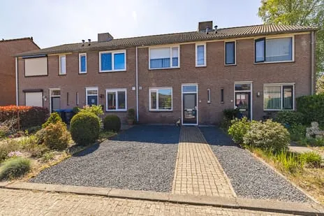 Tussenwoning te koop: De Vennen 19, Rijsbergen Rijsbergen