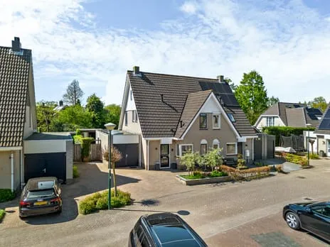 Twee-onder-één-kap te koop: de Veste 24, Vogelkwartier Woerden