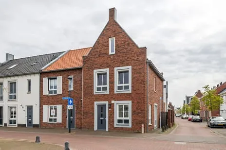 Hoekwoning te koop: De Vesting 64, Meteren - De Plantage Meteren