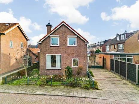 Hoekwoning te koop: de Visserstraat 5A, Onderwijzersbuurt Heemskerk