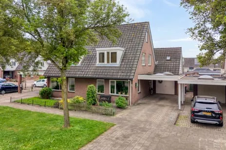 Twee-onder-één-kap te koop: De Vossestaart 9, Dedemsvaart-Zuidwest Dedemsvaart