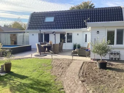 Woning te koop: De Vriehof 77, Rohel