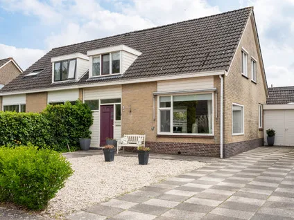 Tussenwoning te koop: De Warren 15, Bolsward-Noordoost Bolsward