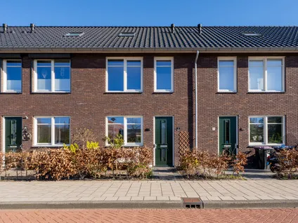 Tussenwoning te koop: De Wetering 5, De Hoek-1 Spijkenisse