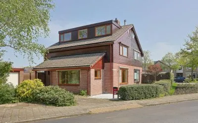 Twee-onder-één-kap te koop: De Wieken 73, Limmen West Limmen