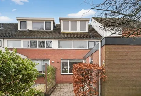 Tussenwoning te koop: De Wijzend 146, De Watering Oosthuizen
