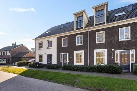 Tussenwoning te koop: De Zeven Boompjes 7, Vianen (Ut)