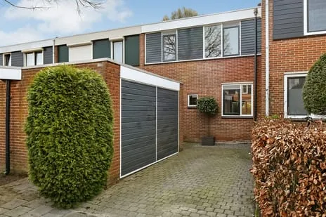 Tussenwoning te koop: De Zuiling 129, Elst (Ge)