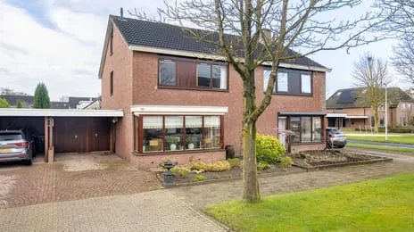 Tussenwoning te koop: De Zwaan 11, Leemslagen Oost Almelo