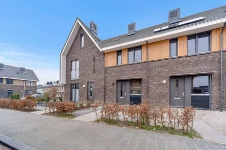 Tussenwoning te koop: De Zwaan 21, Breezicht Zwolle