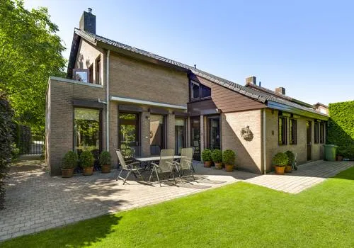 Twee-onder-één-kap te koop: Debijelaan 3, Kazernelaan Weert