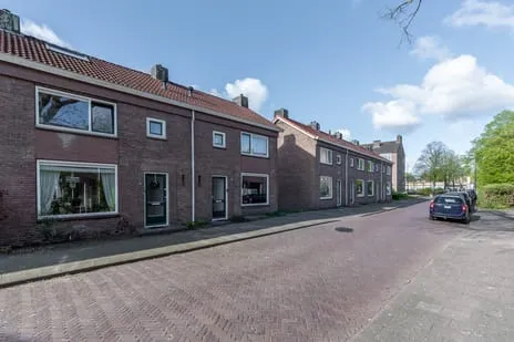 Tussenwoning te koop: Debussylaan 38, Componistenkwartier Apeldoorn