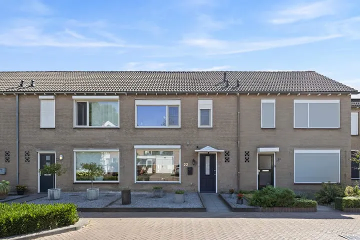 Tussenwoning te koop: Debussystraat 22, Waalwijk