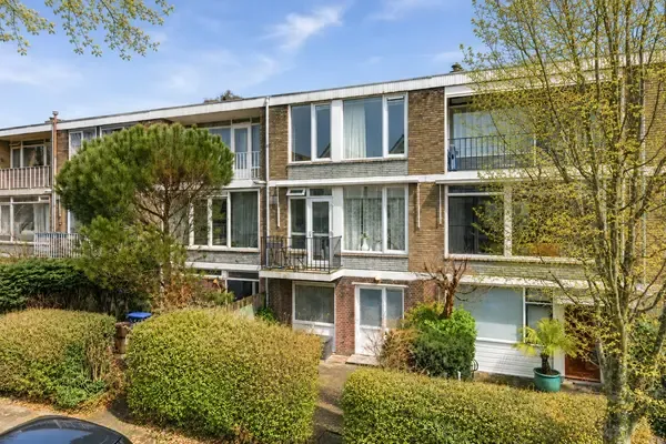 Tussenwoning te koop: Debussystraat 39, Fortuinwijk-Noord Leiden