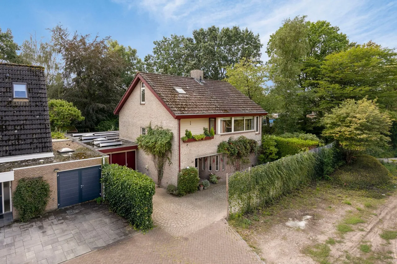 Hoekwoning te koop: Debussystraat 45, Waalwijk
