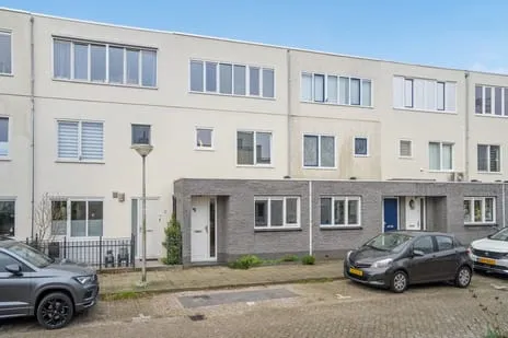 Tussenwoning te koop: Decimastraat 16, Delft