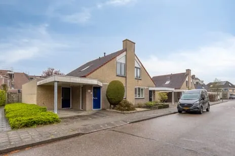 Twee-onder-één-kap te koop: Deelshouten 1, Waalre Waalre
