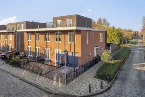 Hoekwoning te koop: Dek 19, Almere