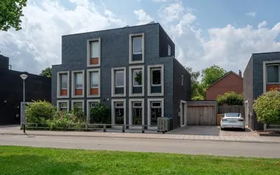 Twee-onder-één-kap te koop: Dek 4, Lewenborg-Zuid Groningen