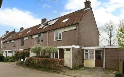 Tussenwoning te koop: Dekemastate 12, Bijvanck Noord Huizen