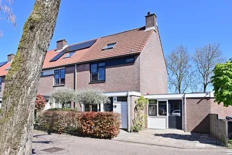 Tussenwoning te koop: Dekemastate 12, Bijvanck Noord Huizen