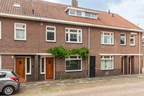 Tussenwoning te koop: Deken Botsstraat 25, Pastorieklamp Oost Tilburg