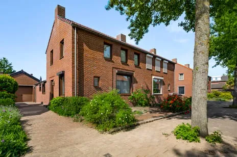 Twee-onder-één-kap te koop: Deken Creemersstraat 49, De Risselt Horst