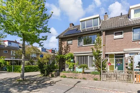 Corner house for sale: Delflandstraat 51, De Venen Oost Nootdorp
