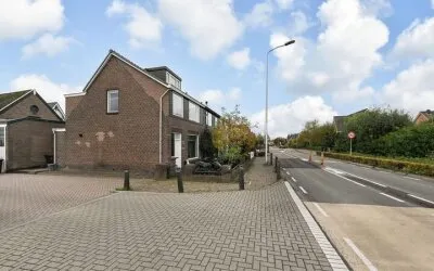 Tussenwoning te koop: Delftsestraatweg 79, Delfgauw