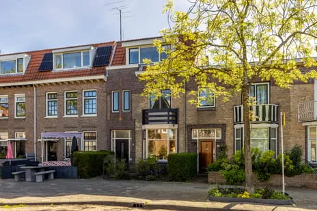 Tussenwoning te koop: Delistraat 90, Soendabuurt Haarlem