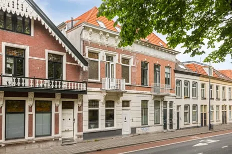 Tussenwoning te koop: Delpratsingel 10, Station Breda