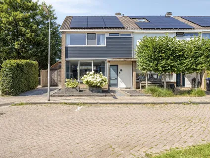 Hoekwoning te koop: Deltastraat 104, Emmeloord-Espelervaart-Rivierenbuurt Emmeloord