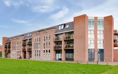 Appartement te koop: Deltastraat 42, Almere