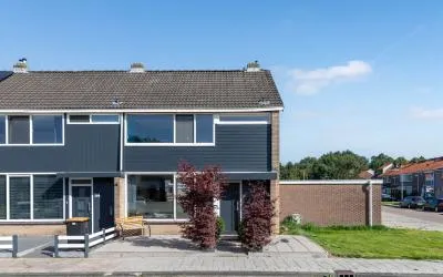 Hoekwoning te koop: Deltastraat 92, Emmeloord-Espelervaart-Rivierenbuurt Emmeloord