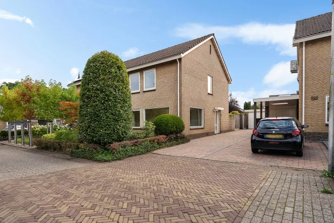 Twee-onder-één-kap te koop: Demmerskamp 28, Enschede