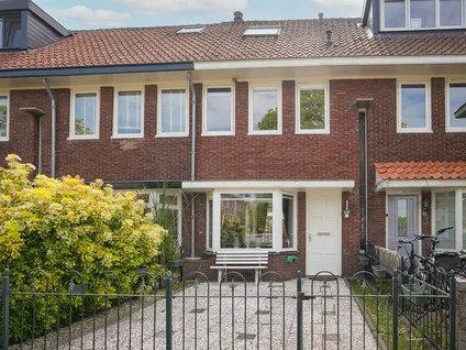 Tussenwoning te koop: Den Brielstraat 9, Geuzenwijk Utrecht